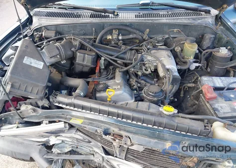 1995 Toyota Tacoma Xtracab z USA, uszkodzony, nr VIN 4TAUN53B7SZ069906